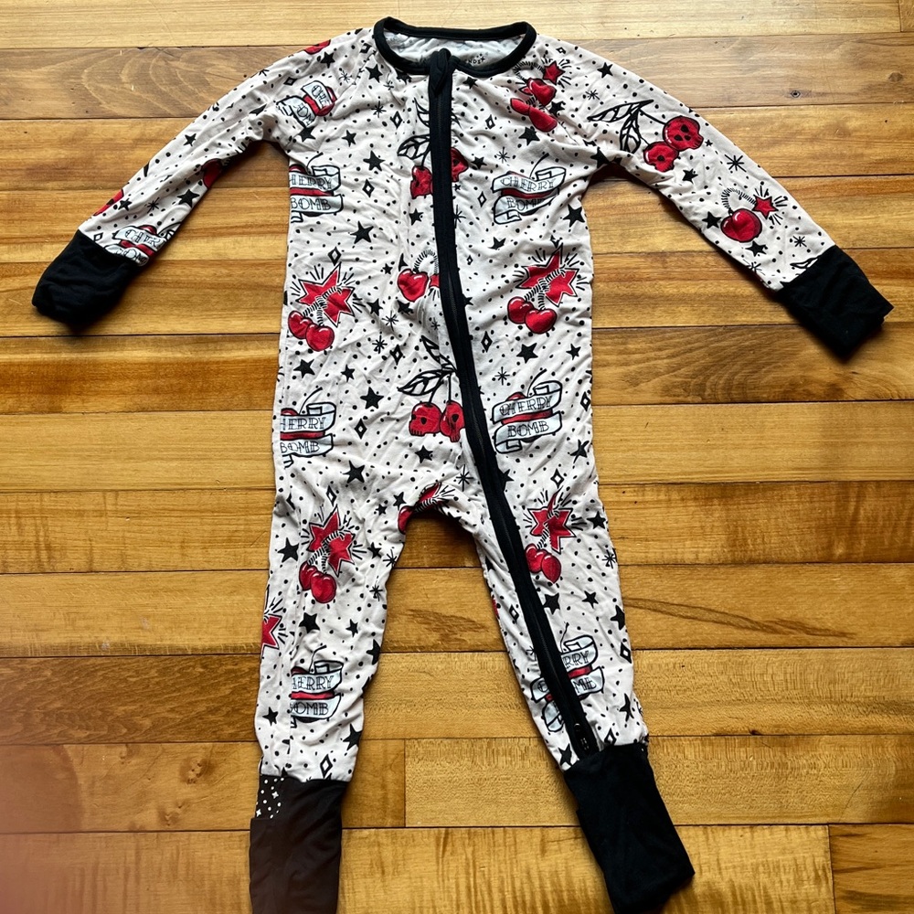 Little Legends bamboo pajamas Zip Up Convertible Sleeper 6-12 Cherry tattoo
